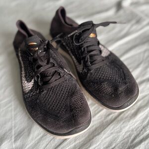 Women’s Nike Free Run Flyknit Running Sneaker